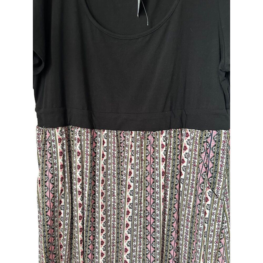 Torrid Dress Womens Size 4 Black Floral Scoop Neck Pockets Short Sleeve Pockets - Picture 3 of 16